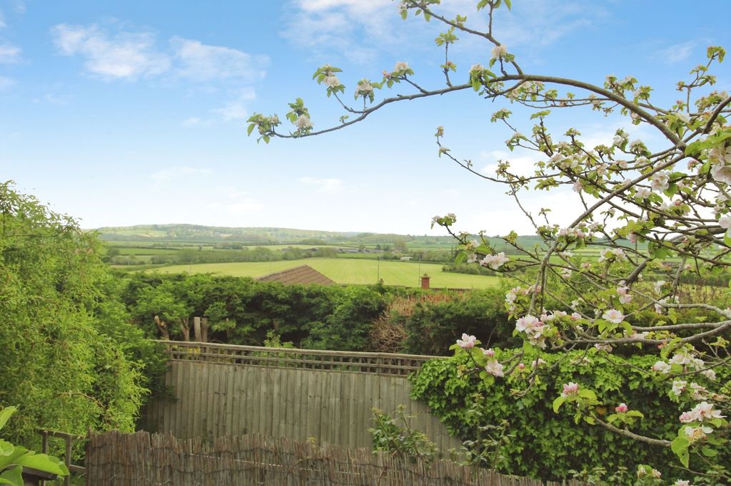 Additional image 15 of 3 bed semi-detached house for saleThe Dormers, Highworth SN6