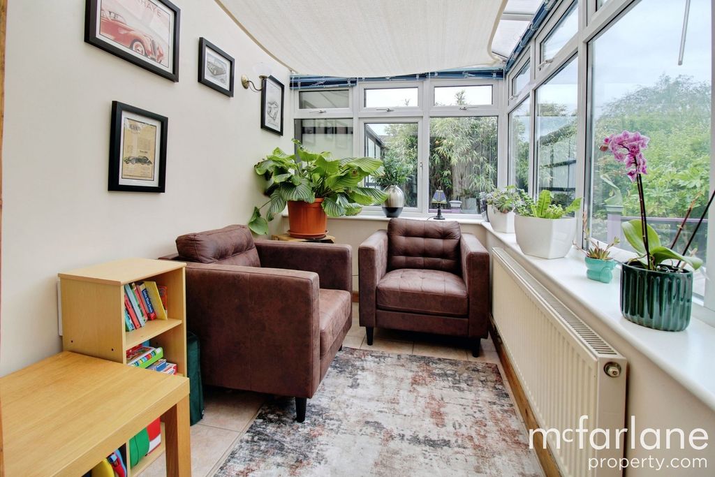 Additional image 9 of 4 bed semi-detached house for saleCovingham Drive, Swindon SN3