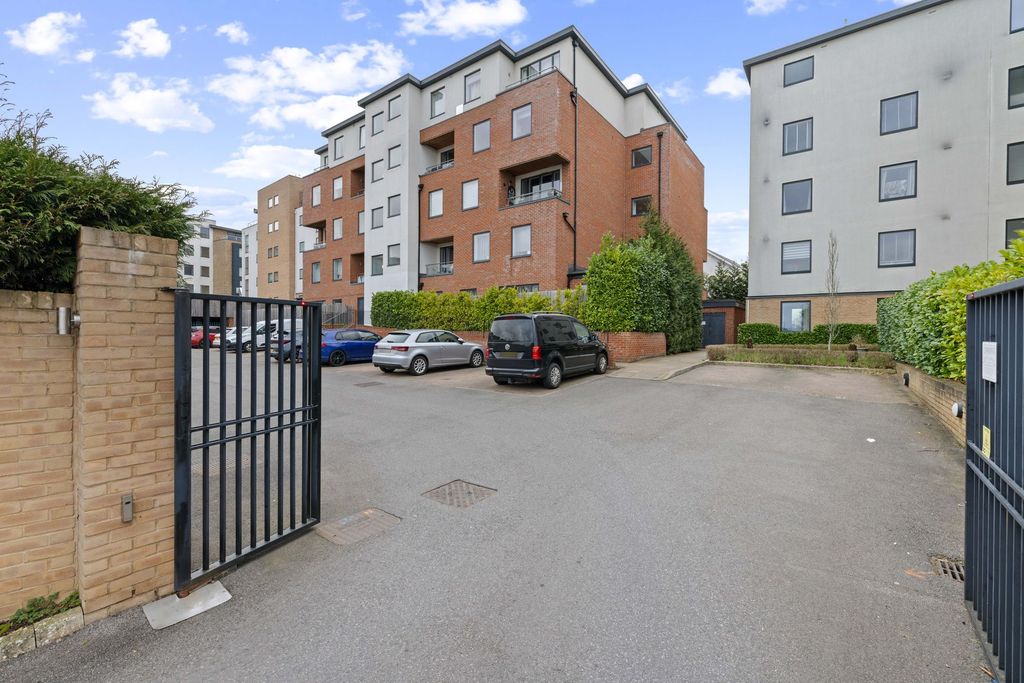 Additional image 14 of 2 bed flat for saleWestminster Mansions, Sullivan Road, Camberley GU15
