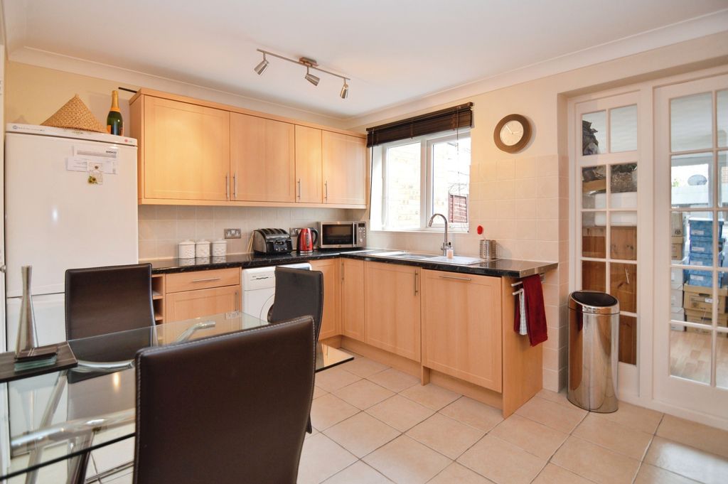 Additional image 4 of 3 bed terraced house for saleCrofton Close, Forest Park, Bracknell RG12
