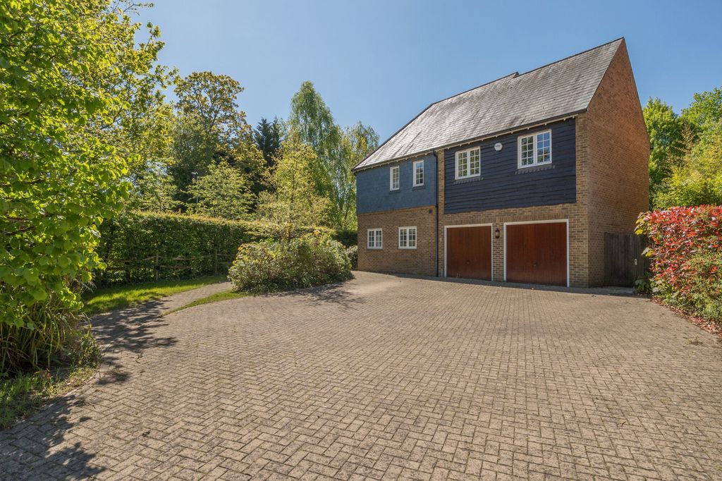 Additional image 2 of 6 bed detached house for saleHighgrove Avenue, Ascot SL5