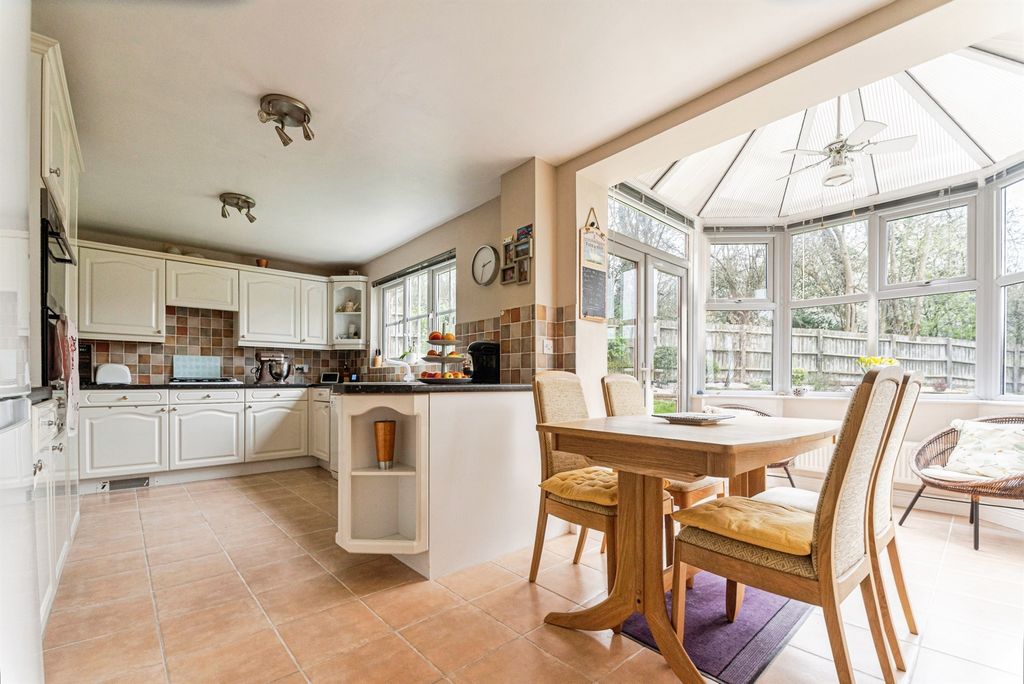 Additional image 19 of 4 bed detached house for saleJuno Way, Swindon SN5