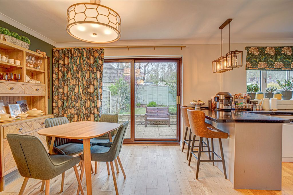 Additional image 2 of 3 bed semi-detached house for saleWigmore Avenue, Lawns, Swindon SN3