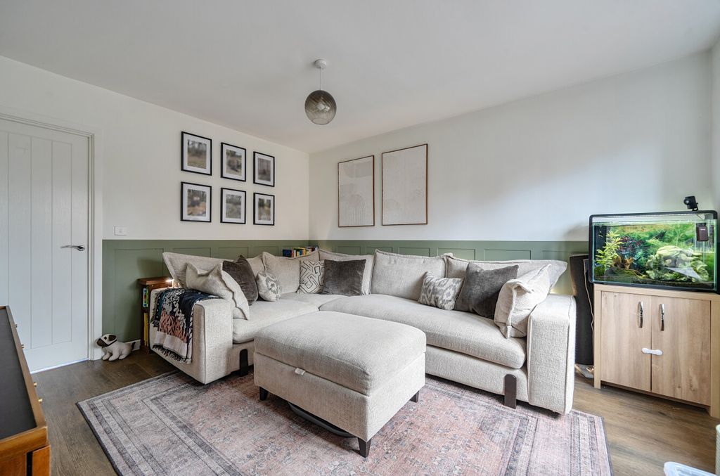 Additional image 2 of 3 bed semi-detached house for saleHunstanton Drive, Binfield, Bracknell, Berkshire RG42