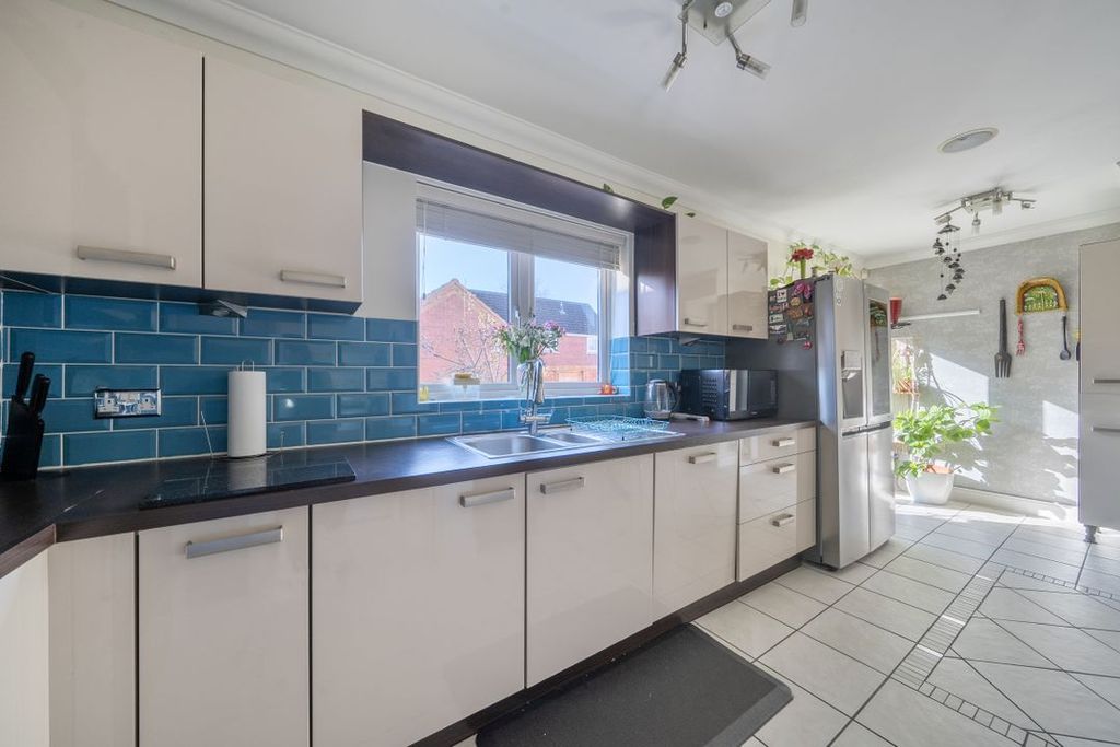 Additional image 2 of 5 bed detached house for saleOkus Road, Swindon SN1