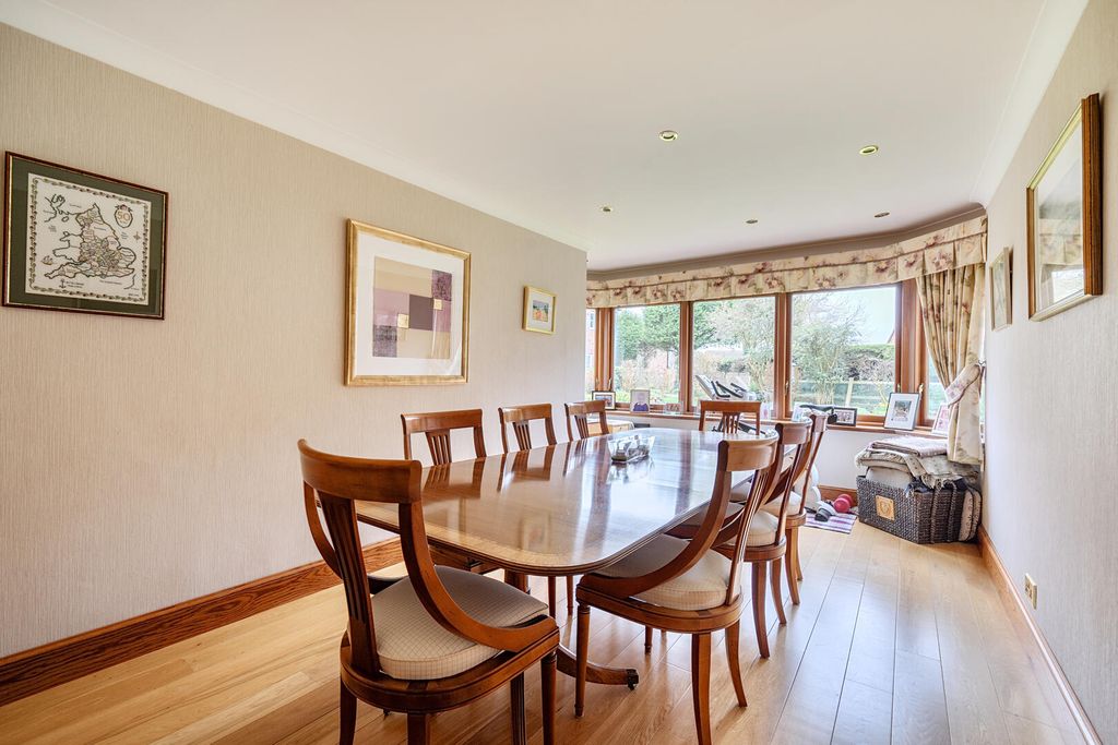 4 bed detached house for saleCoach Barton, Steeple Ashton, Trowbridge BA14 photo 5