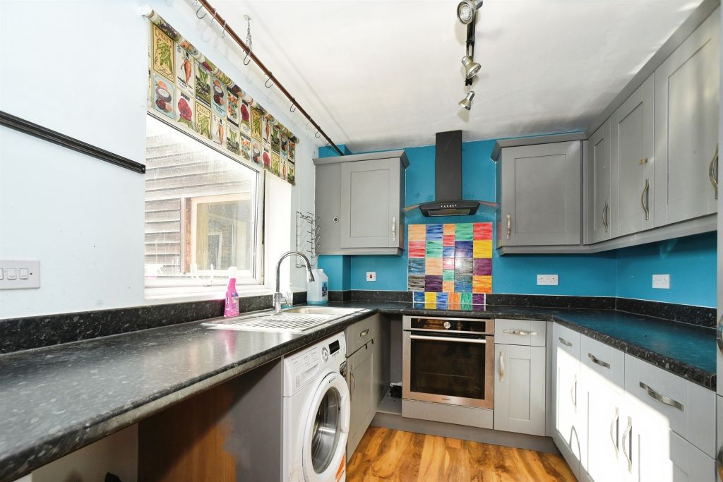 Additional image 11 of 2 bed flat for saleChain Court, Swindon SN1