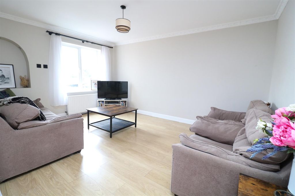 Additional image 2 of 3 bed semi-detached house for saleCrawley Crescent, Broadmead, Trowbridge BA14