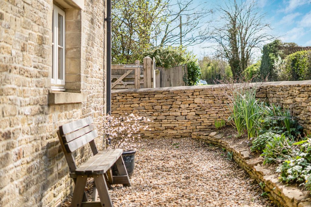 Additional image 11 of 5 bed semi-detached house for saleMoor Lane, Charlton, Malmesbury, Wiltshire SN16