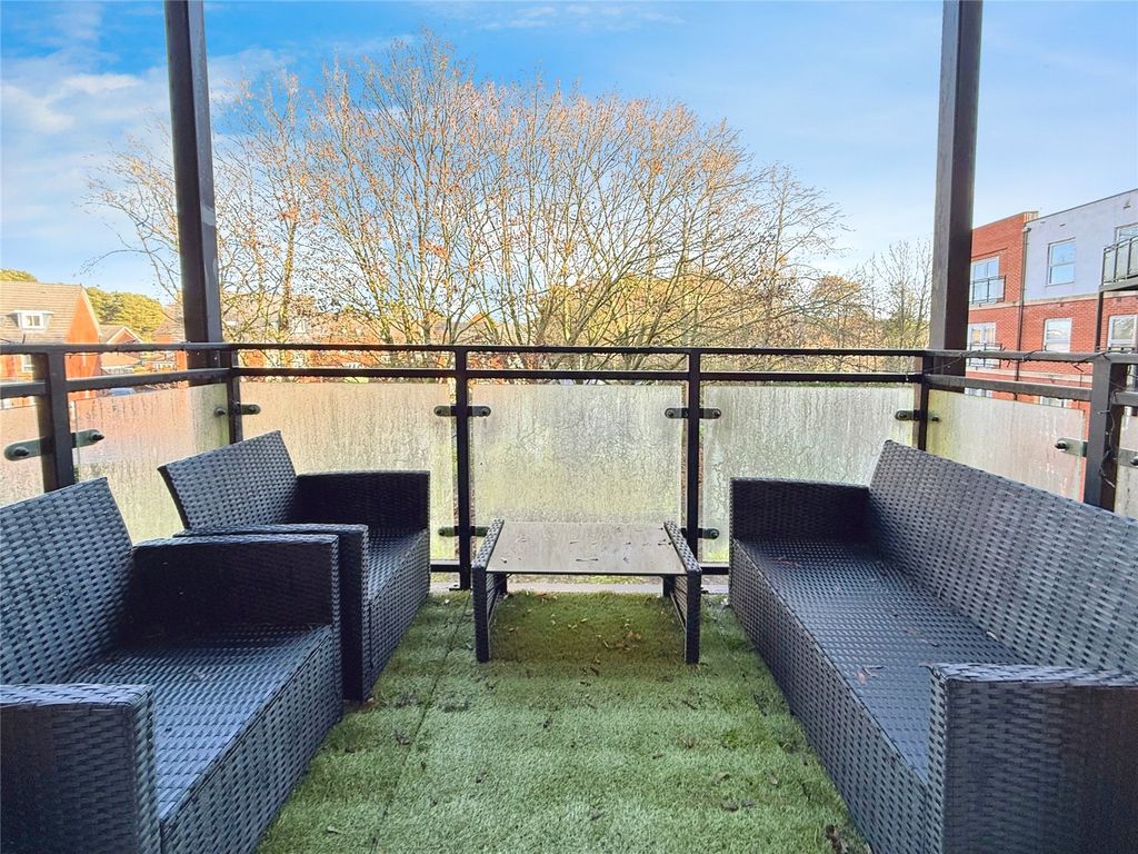 Additional image 2 of 2 bed flat for saleEdrich Grange, Crowthorne, Berkshire RG45