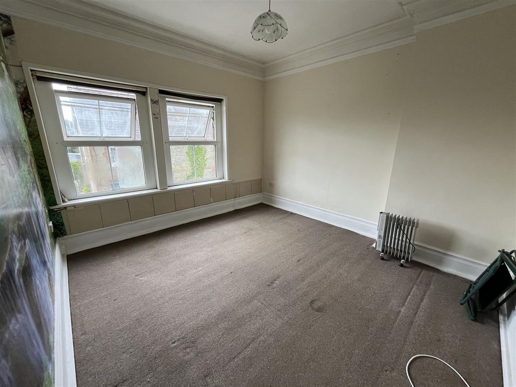 Additional image 3 of 1 bed flat for saleVictoria Street, Shaftesbury SP7