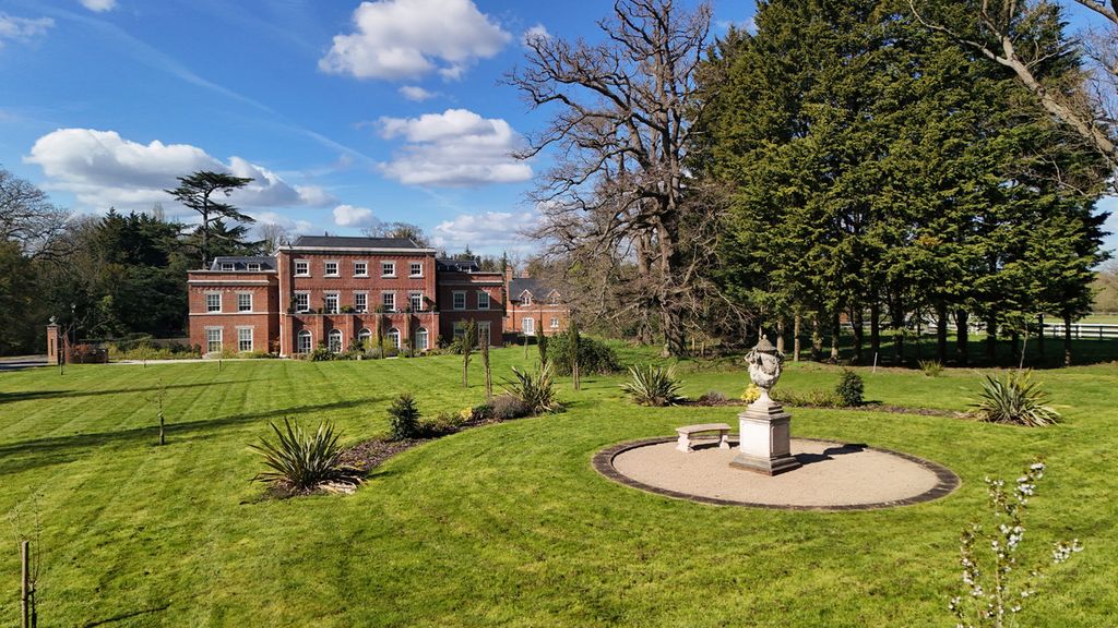 Additional image 4 of 2 bed flat for saleWinkfield Park Winkfield Row Bracknell, Berkshire RG42