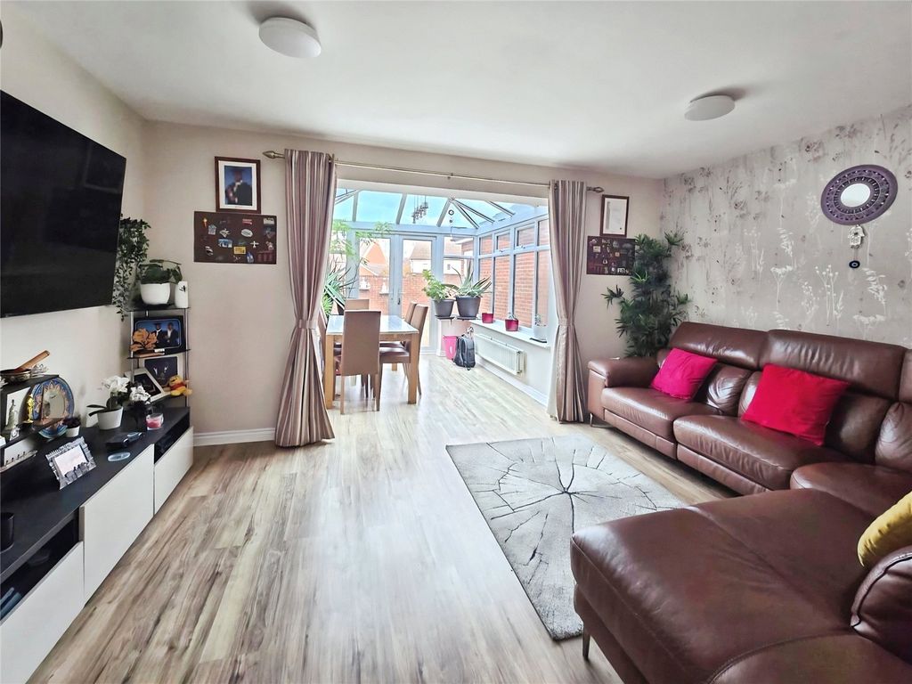 Additional image 4 of 3 bed semi-detached house for saleNicholson Park, Bracknell, Berkshire RG12