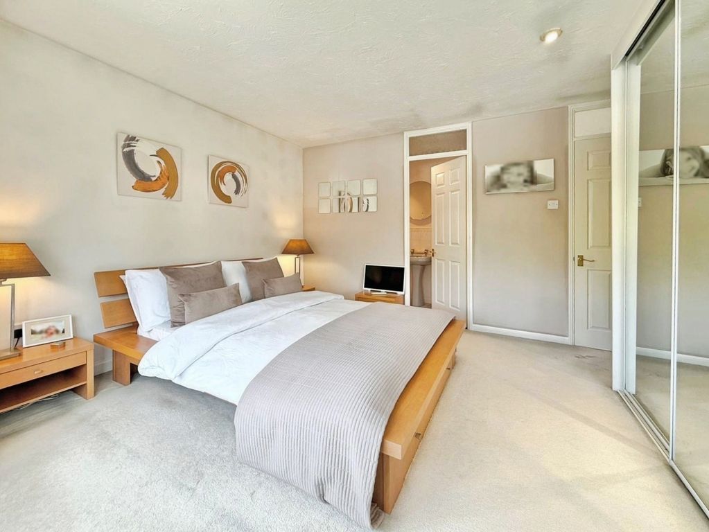 Additional image 10 of 4 bed detached house for saleWoodford Green, Bracknell, Berkshire RG12