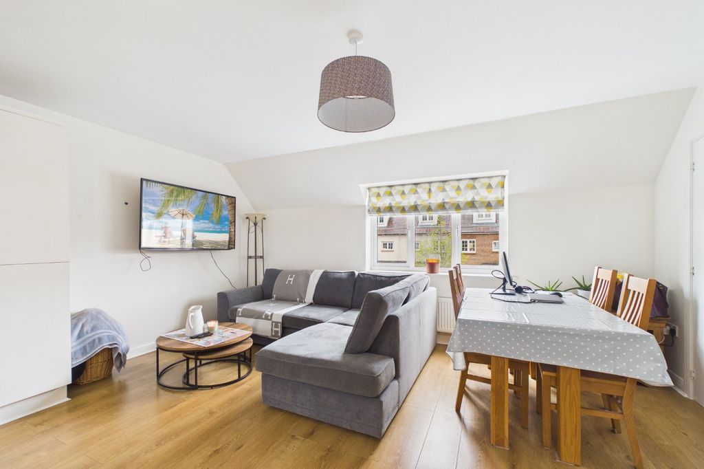 Additional image 2 of 1 bed maisonette for saleEagle Way, Bracknell, Berkshire RG12