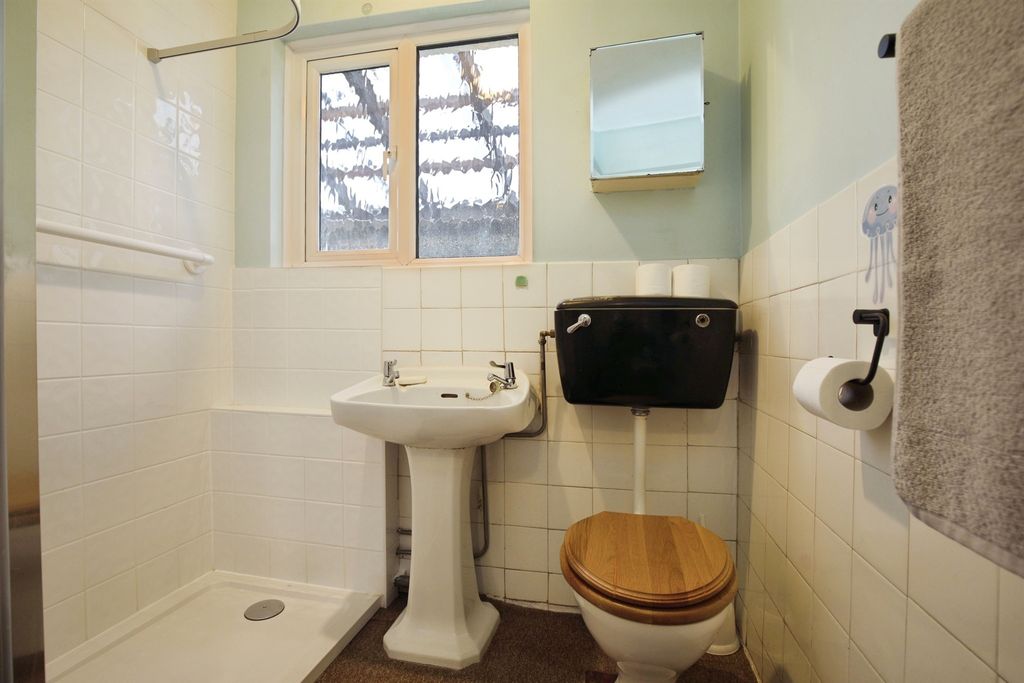 Additional image 31 of 4 bed detached bungalow for saleOakleigh Drive, Landford, Salisbury SP5