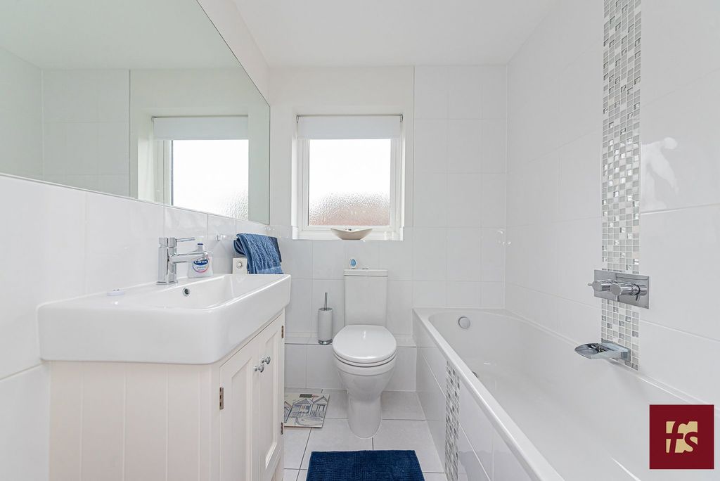 Additional image 11 of 3 bed link detached house for saleHorsham Road, Owlsmoor, Sandhurst GU47