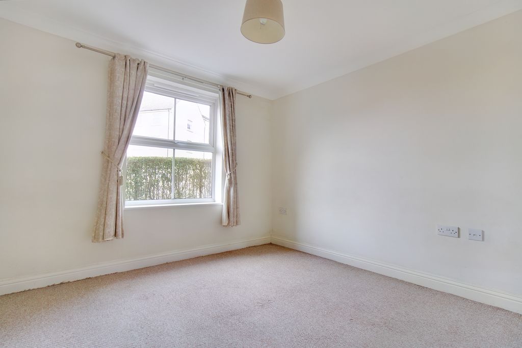 Additional image 7 of 2 bed flat for saleMarbeck Close, Redhouse SN25