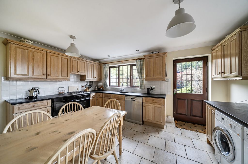 Additional image 8 of 4 bed detached house for saleRose Hill, Binfield, Bracknell RG42