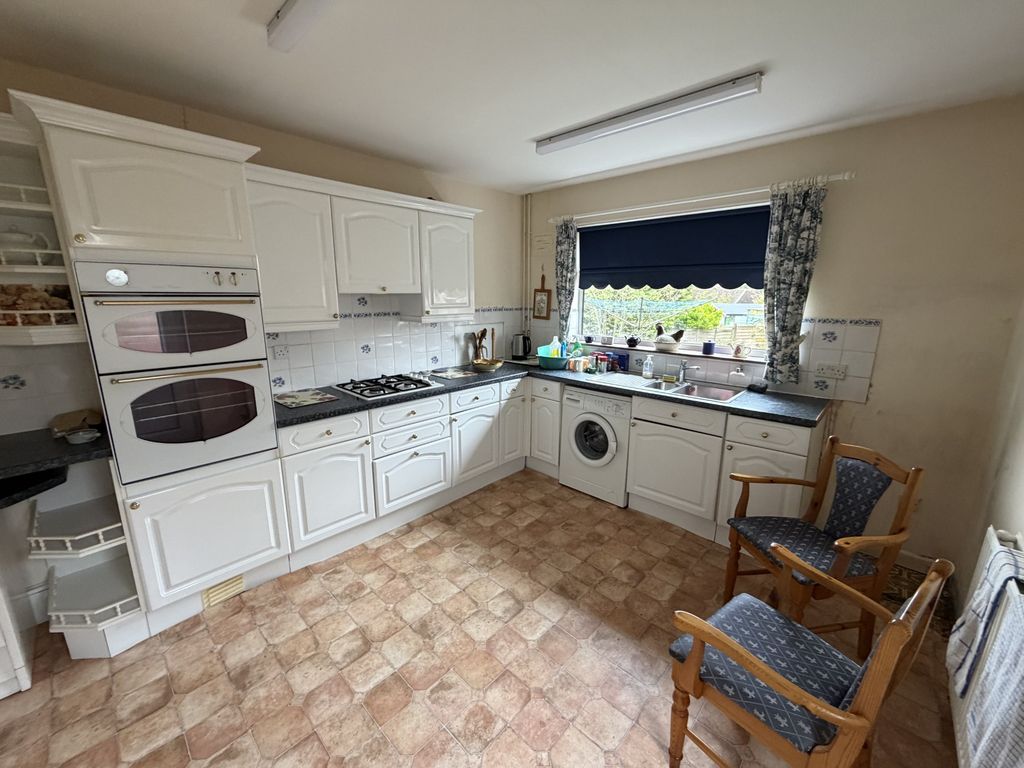 Additional image 2 of 2 bed detached bungalow for saleTollgate Road, Salisbury SP1