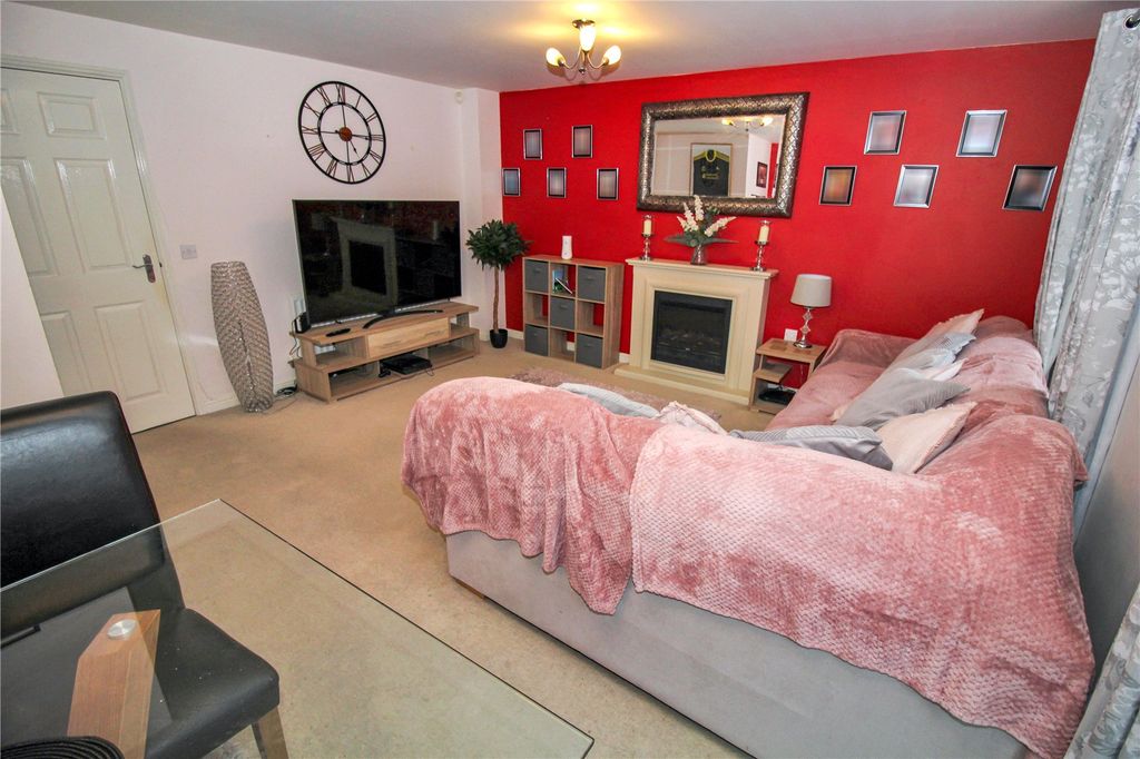 Additional image 6 of 4 bed semi-detached house for saleCharmind Walk, Winterbourne Road, Swindon, Wiltshire SN25