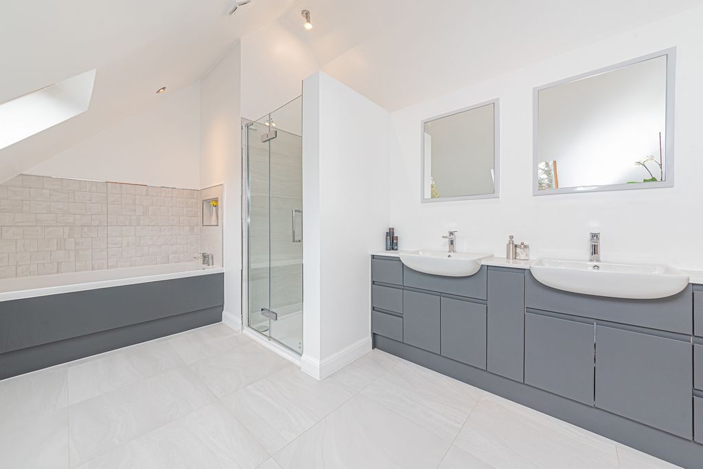 Additional image 4 of 5 bed detached house for saleWalton Drive, Ascot SL5