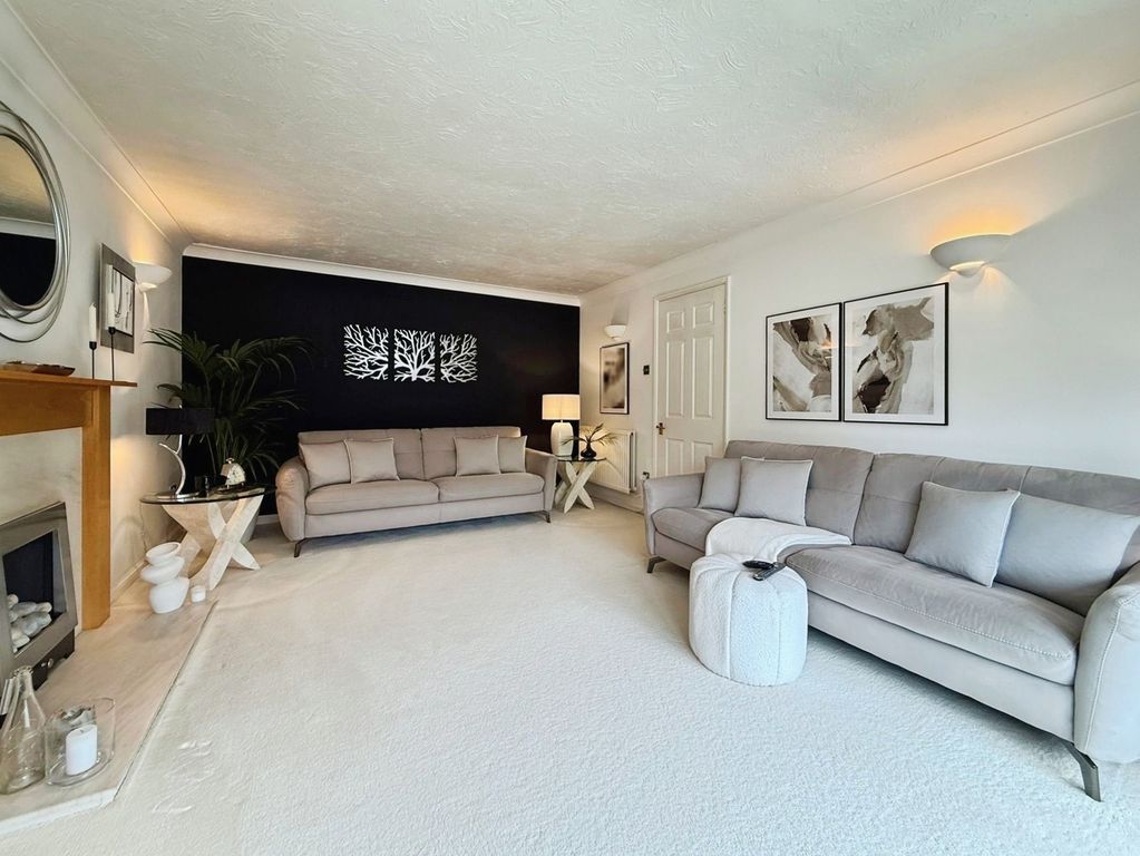 Additional image 5 of 4 bed detached house for saleWoodford Green, Bracknell, Berkshire RG12
