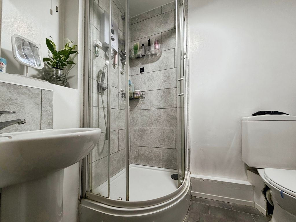 Additional image 4 of Studio for saleMount Lane, Bracknell, Berkshire RG12
