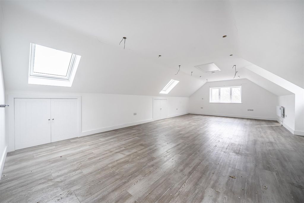 Additional image 12 of 4 bed detached bungalow for saleStockbridge Road, Lopcombe, Salisbury SP5