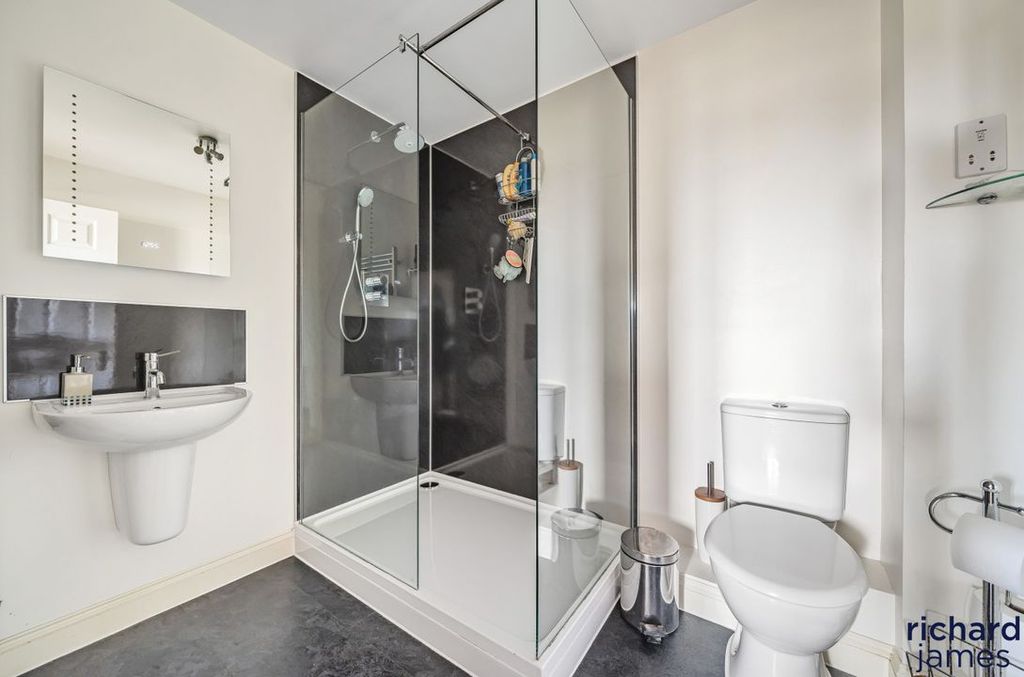 Additional image 12 of 5 bed detached house for saleOkus Road, Swindon SN1