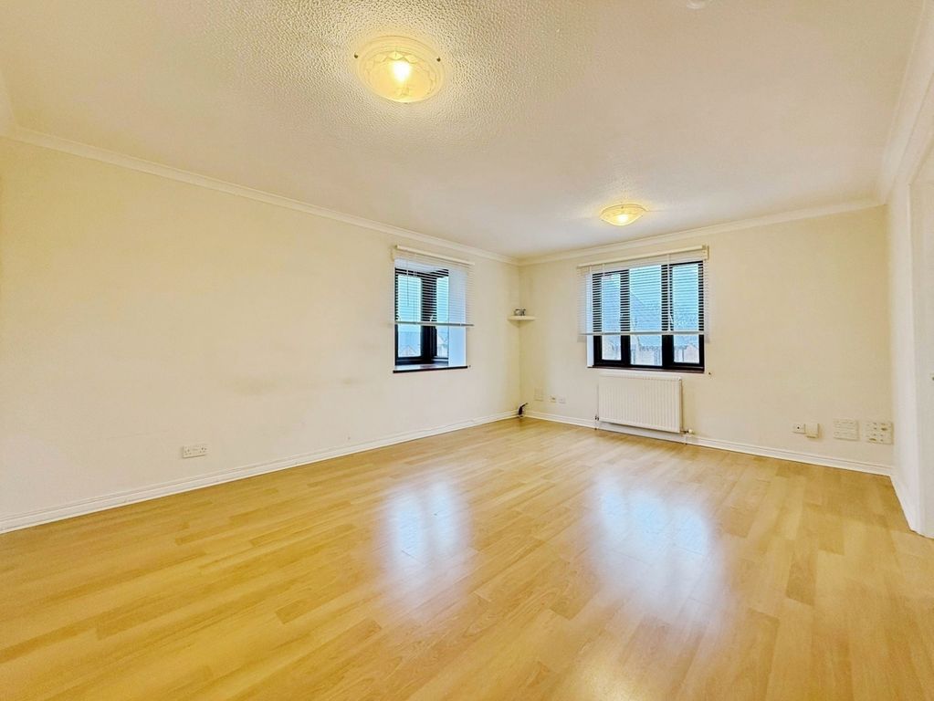 2 bed maisonette for saleTop Common, Warfield, Bracknell RG42 photo 5