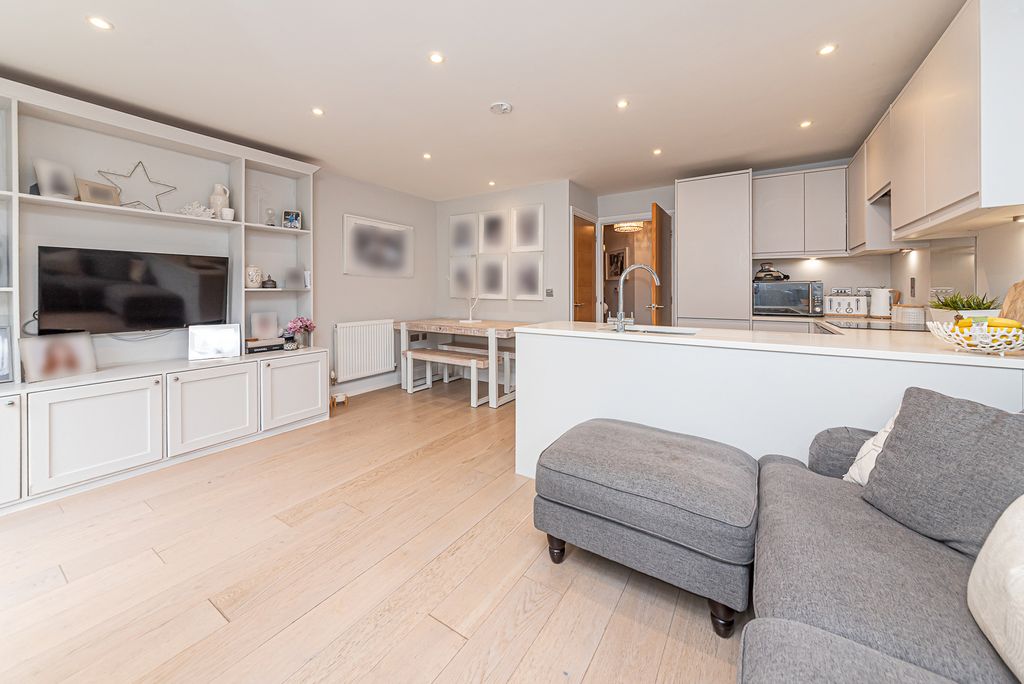Additional image 4 of 3 bed terraced house for sale3 Ballin Gardens, New Road, Ascot, Berkshire SL5
