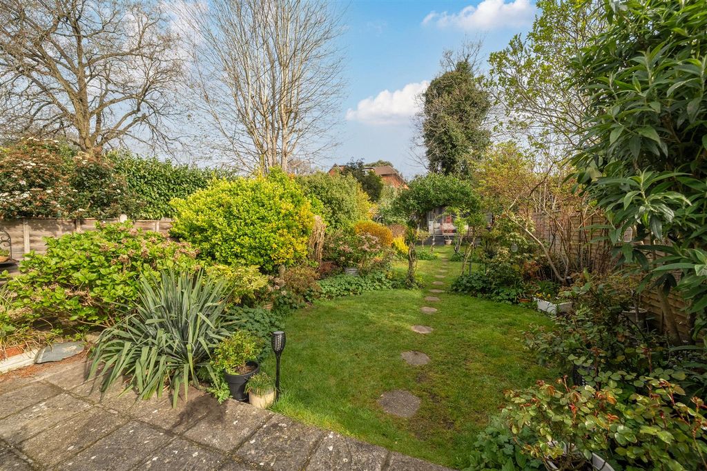 Additional image 4 of 3 bed terraced house for saleCambridge Road, Crowthorne, Berkshire RG45