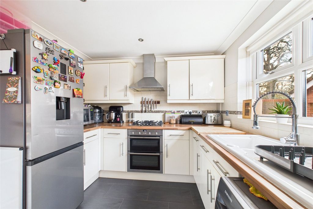 Additional image 2 of 3 bed detached house for saleNorman Keep, Warfield, Berkshire RG42