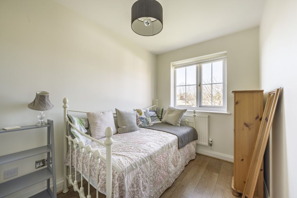 Additional image 15 of 3 bed semi-detached house for saleDewell Mews, Old Town, Swindon SN3