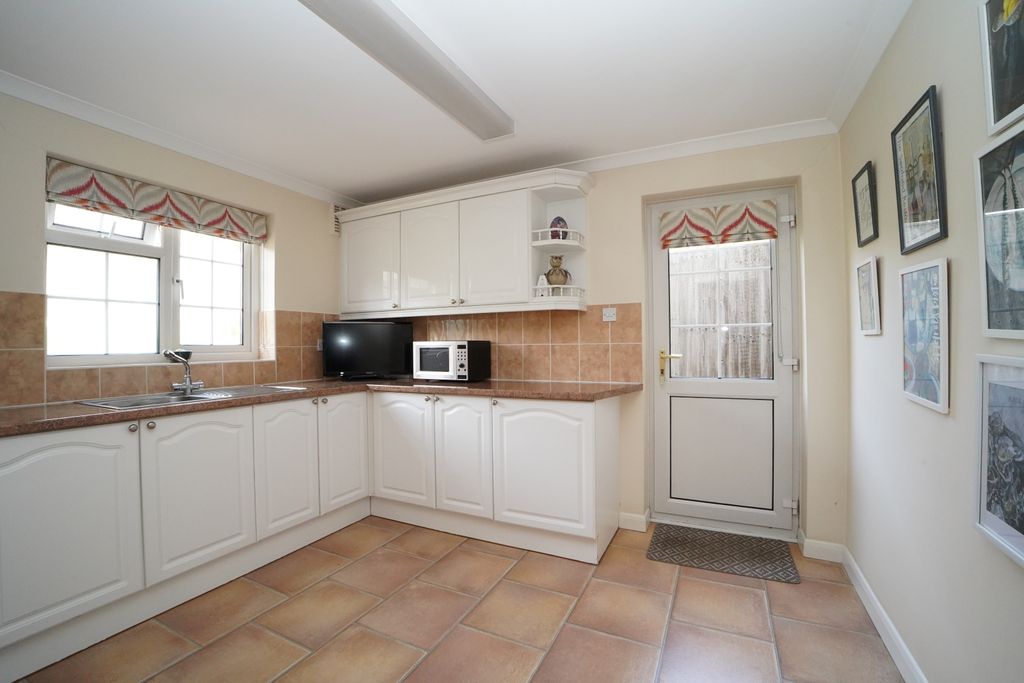 Additional image 6 of 4 bed detached house for saleBiddel Springs, Highworth SN6