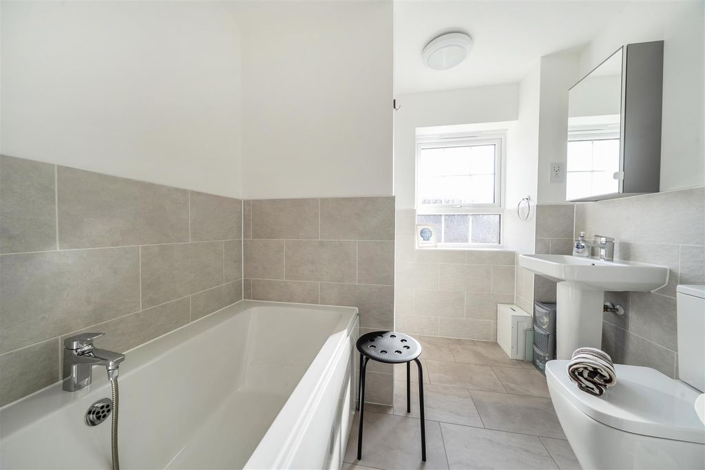 Additional image 17 of 4 bed detached house for saleBothwell Close, Chippenham SN15