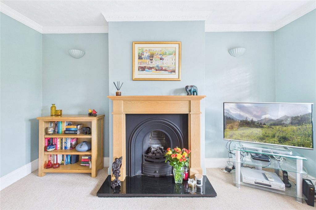 Additional image 3 of 5 bed detached house for salePaddock Close, Haydon Wick, Swindon SN25