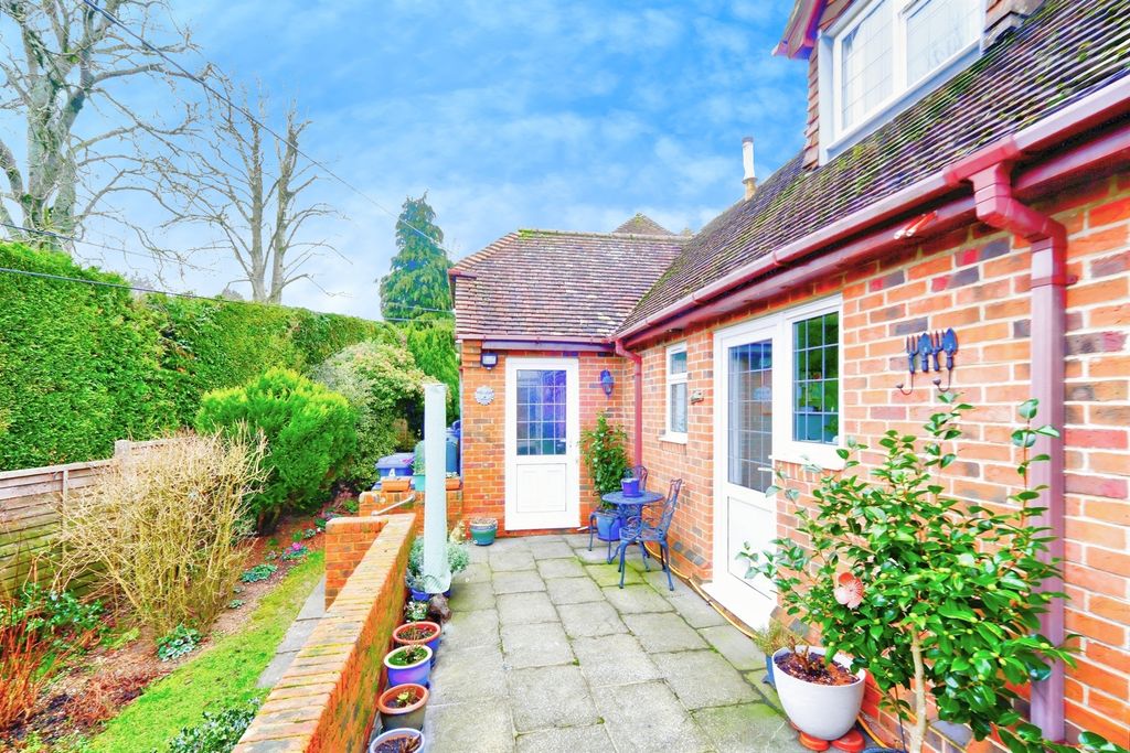 Additional image 17 of 3 bed detached house for saleGlenfield Close, Winterslow, Salisbury SP5