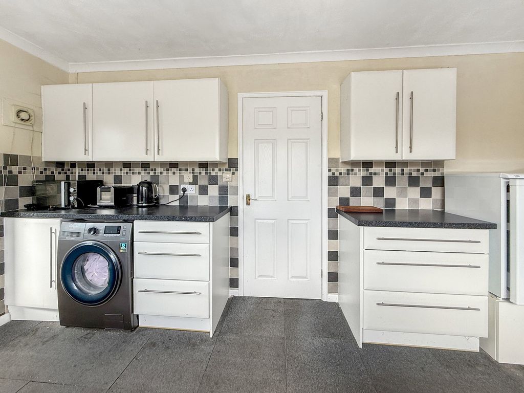 Additional image 7 of 3 bed semi-detached house for saleChestnut Grove, Upper Westwood, Bradford-On-Avon BA15
