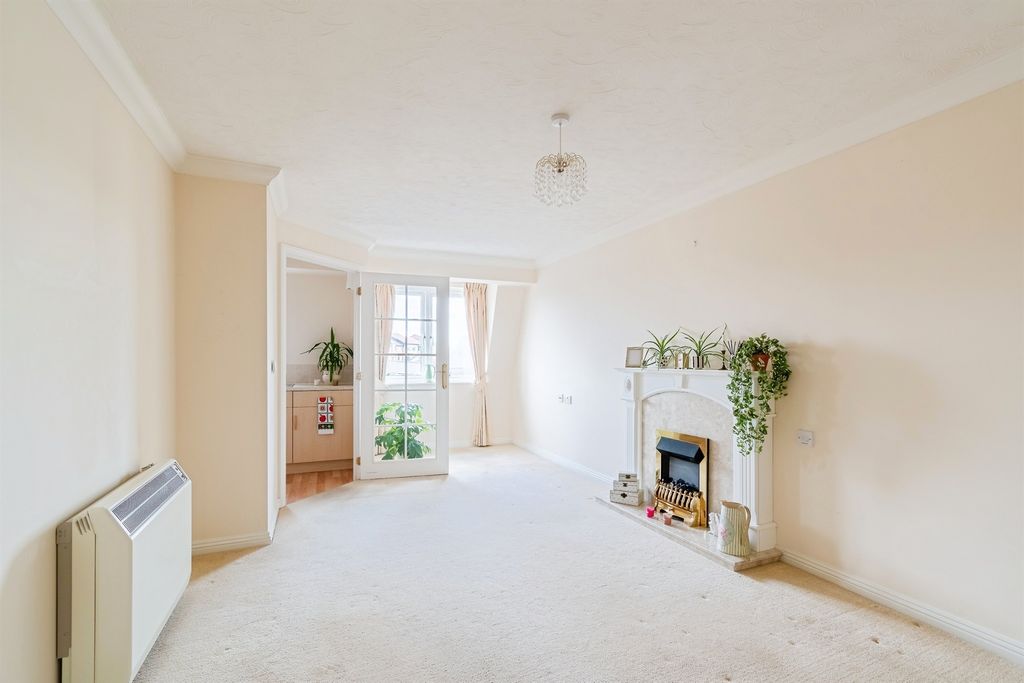 Additional image 14 of 1 bed flat for saleGladstone Road, Chippenham SN15