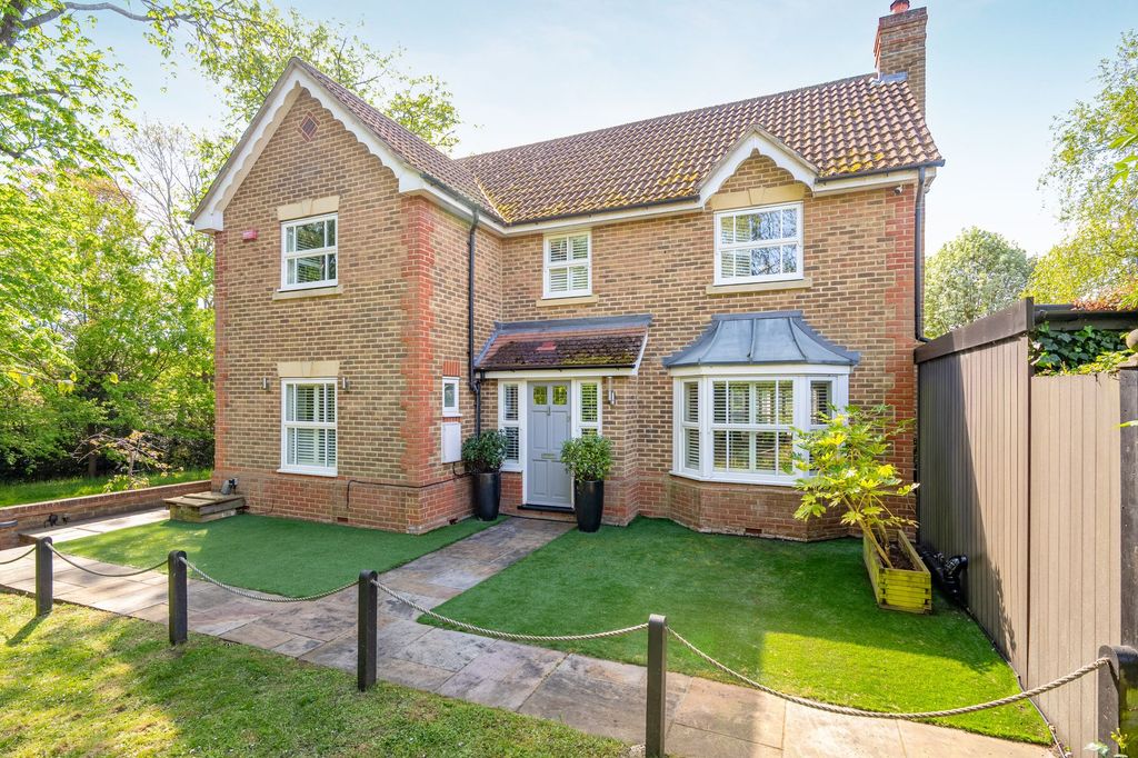 4 bed detached house for saleRoundshead Drive, Warfield RG42