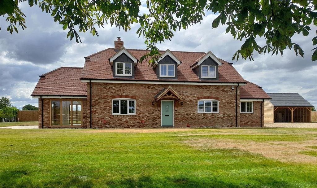 4 bed detached house for saleSalisbury Road, Palestine, Andover SP11