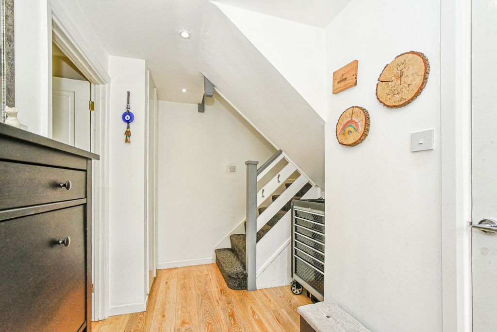 Additional image 9 of 3 bed semi-detached house for saleBarrington Close - Liden, Swindon SN3