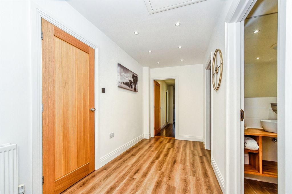 Additional image 14 of 3 bed semi-detached bungalow for saleBanbury Close, Swindon SN3