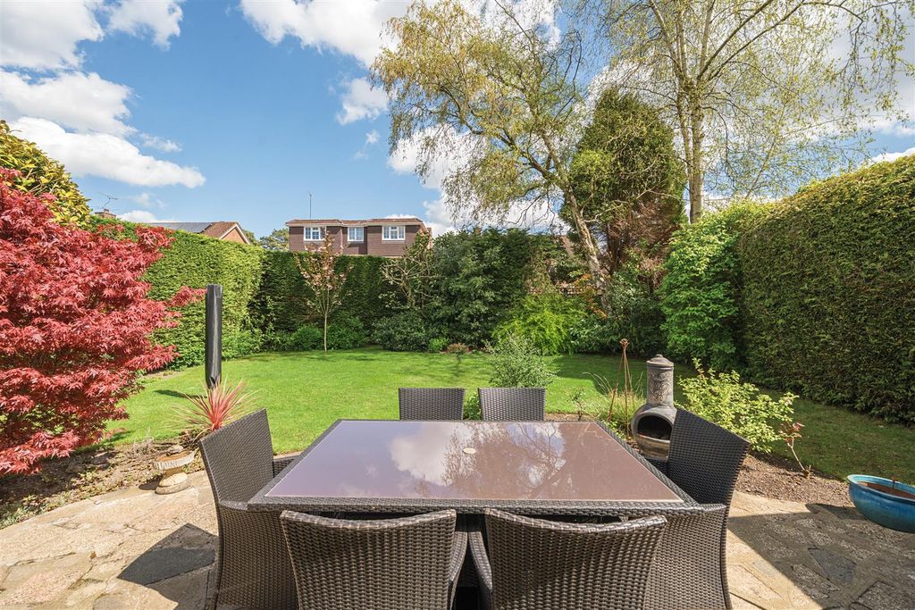 Additional image 18 of 3 bed detached bungalow for saleWiltshire Avenue, Crowthorne, Berkshire RG45