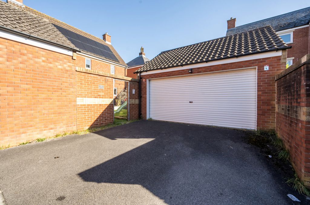 Additional image 18 of 5 bed detached house for saleOkus Road, Old Town, Swindon SN1