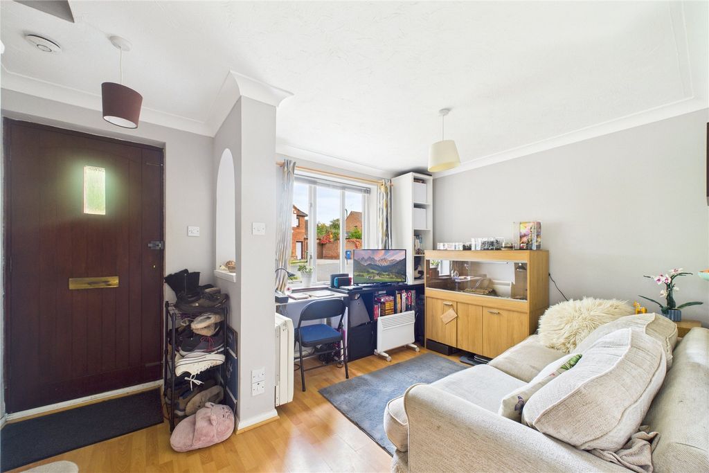 Additional image 6 of 1 bed semi-detached house for saleSimkins Close, Winkfield Row, Berkshire RG42