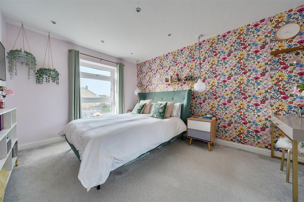 Additional image 11 of 4 bed semi-detached house for saleCowley Way, Sutton Benger, Chippenham SN15