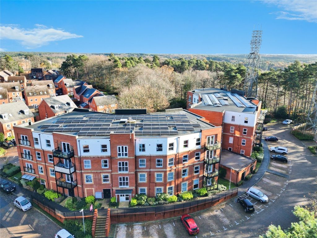 Additional image 14 of 2 bed flat for saleEdrich Grange, Crowthorne, Berkshire RG45